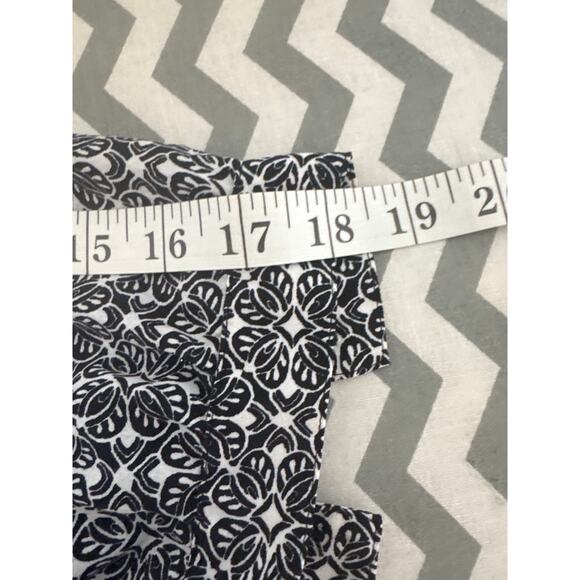Ann Taylor XL Black White Patterned Blouse – Women’s Workwear Top - Picture 3 of 7